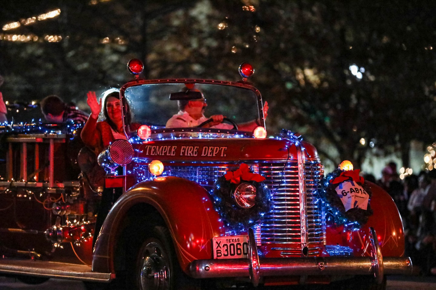 🕯️ The holiday magic starts December 1st! Head over to our neighboring city of Temple for the 79th Annual Christmas Parade at 6:30pm Downtown. Watch Santa’s grand entrance, see dazzling displays, and celebrate with the community.  📸: @cityoftempleparks Get all the details at templeparks.com. #RiverFarm #BeltonTX #BeltonTXRealEstate #BeltonTXNewHomes #BeltonISD #PaintedSteer