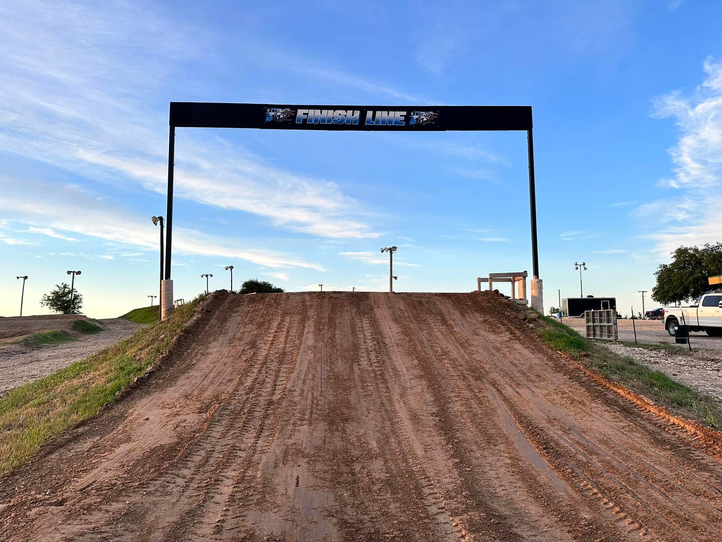🏍️ Rev up for adventure at @lone_star_mx, just minutes from home! From beginners to just sharpening your skills, their expert coaching and top-notch motocross track will get you race ready. 📸: @lone_star_mx Take a look ️ lone-star-mx.net #RiverFarm #BeltonTX #BeltonTXRealEstate #BeltonTXNewHomes #BeltonISD #PaintedSteer
